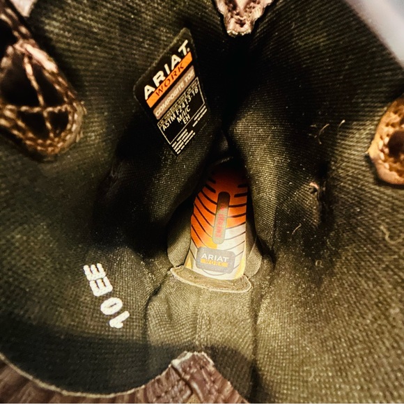 Ariat Men's WorkHog XT BOA Carbon Toe Work Boot with Western & Blue Embroidery - Picture 11 of 13